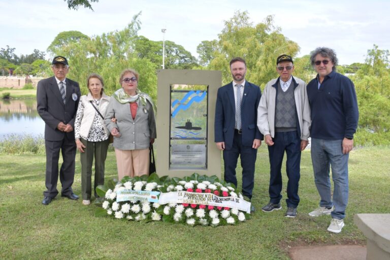 Concordia homenajeó a Fernando Mendoza y a los héroes del ARA San Juan